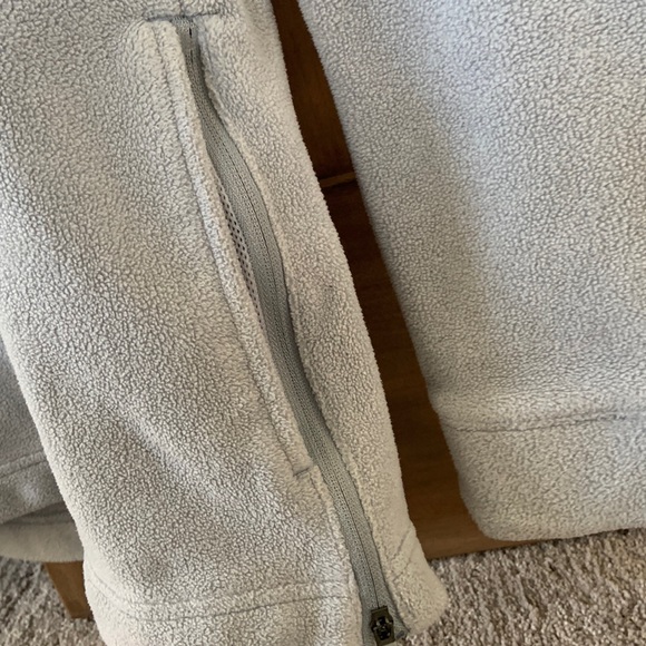 Nike Pull Over - Picture 9 of 11